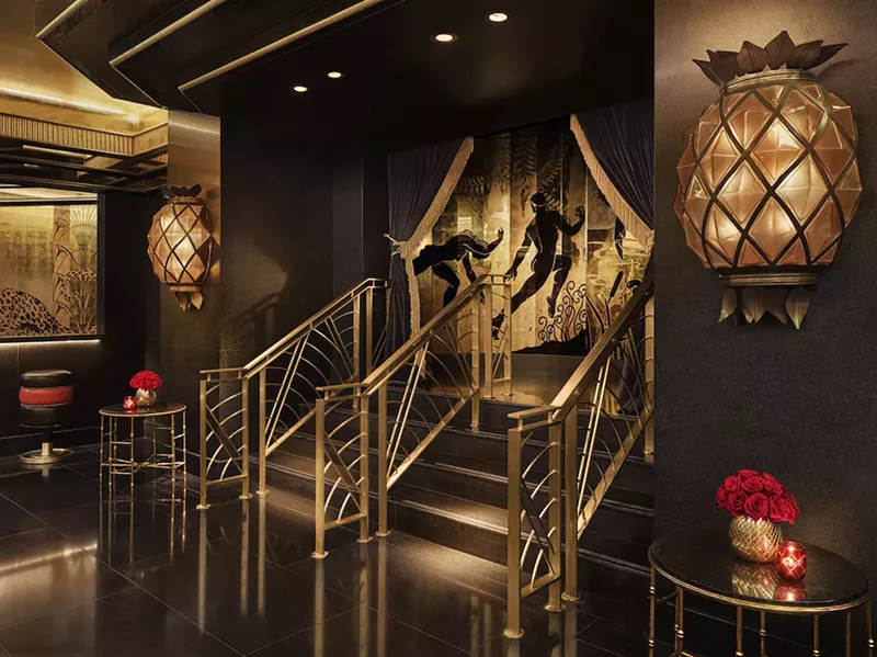 Image: Art deco motif inside the Saxony Bar