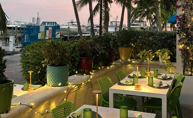 Image: outdoor dining