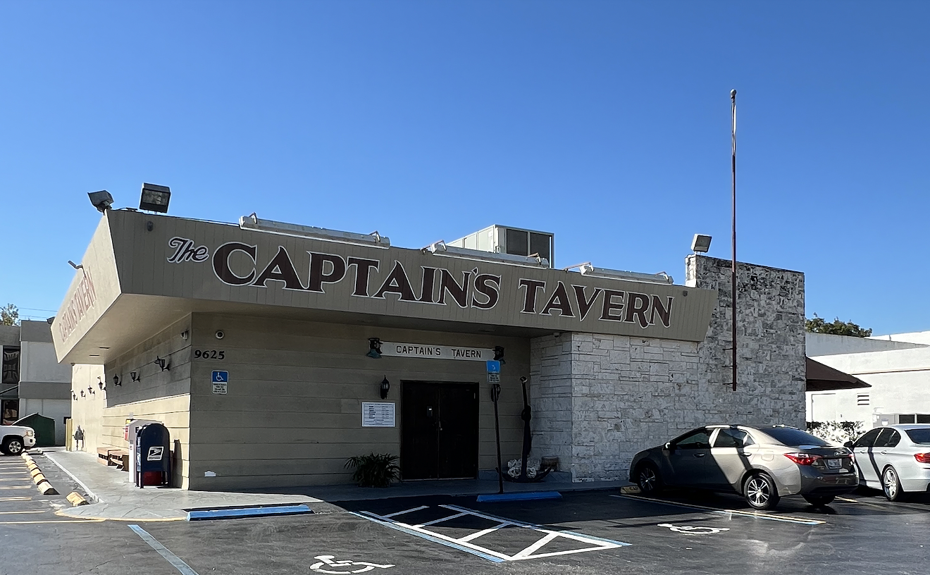 After 52 Years, the Captain's Tavern in Pinecrest Remains a Family Affair