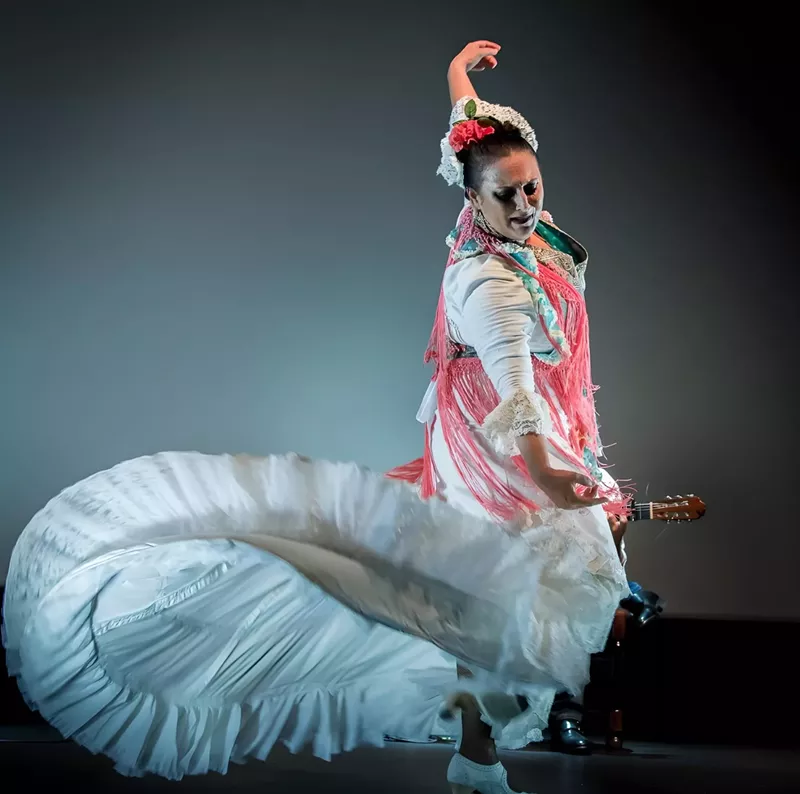 Image: Dancer Susana Lupiañez performs flamenco as La Lupi.