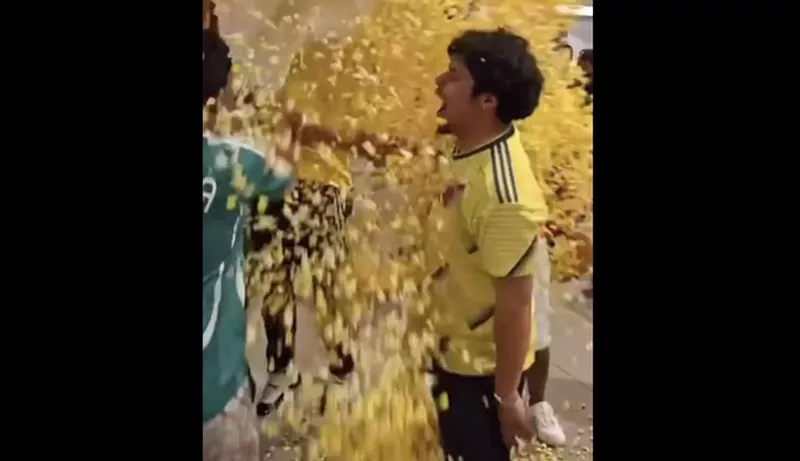 Image: Popcorn thrown around inside Hard Rock Stadium