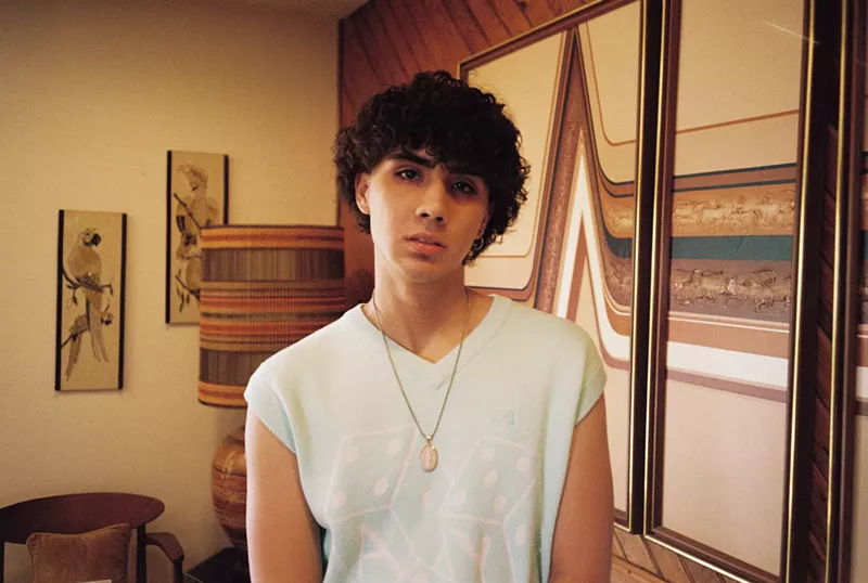 Image: Portrait of singer DannyLux