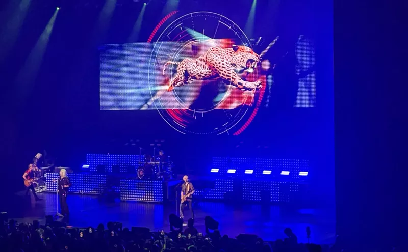 Image: Def Leppard Delivered All Rock, No Relic Performance at Hard Rock Live