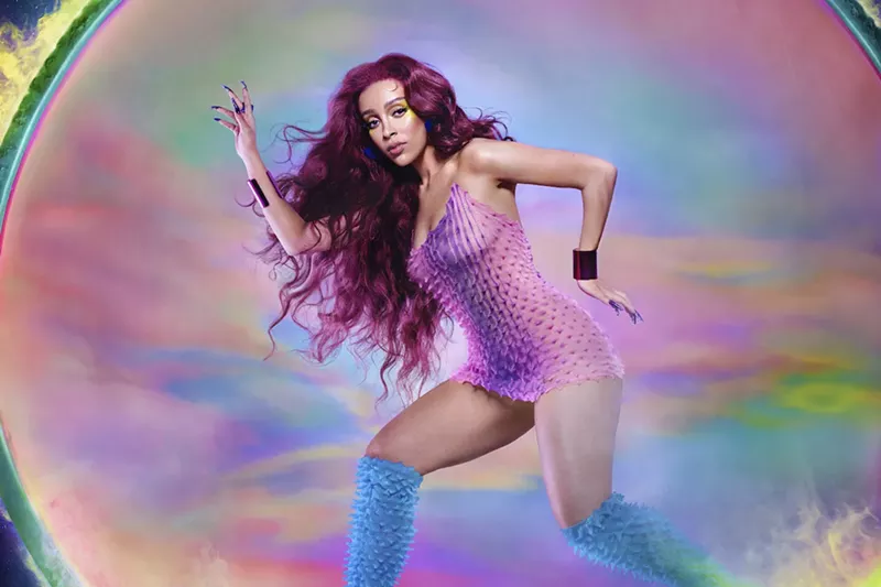 Image: Doja Cat will join Alesso poolside at Fontainebleau.