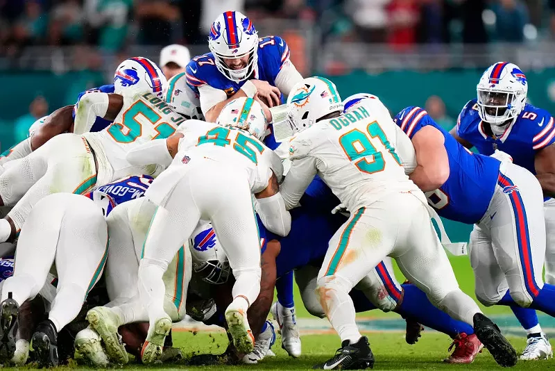 Image: Buffalo Bills quarterback sneak