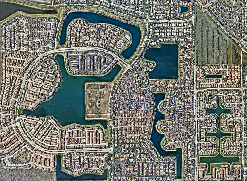 Image: Aerial view of a residential district in Miami-Dade County