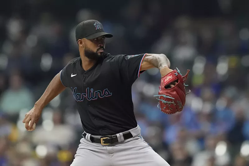 Image: Sandy Alcántara, who'd damned well better be your 2022 NL Cy Young Award winner, pitches against the Milwaukee Brewers in his final start of the season — yet another gem.