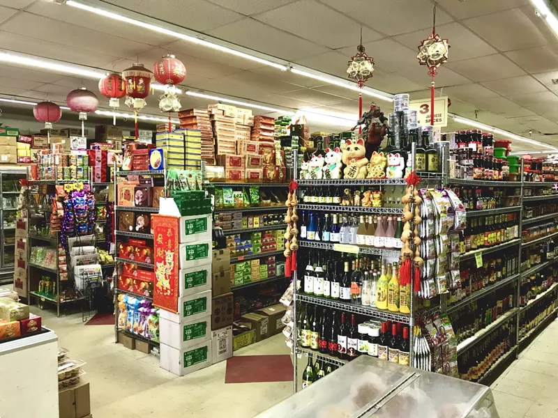 Image: Lucky Oriental Mart will say goodbye to its longtime customers in December.