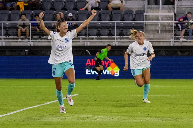 Image: Players for Fort Lauderdale United FC on the field