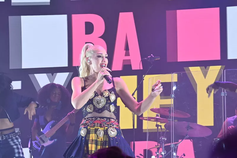 Image: Gwen Stefani performs on stage at the Make-A-Wish Ball in Miami