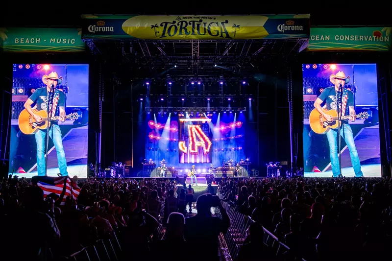 Image: The main stage at Tortuga Music Festival