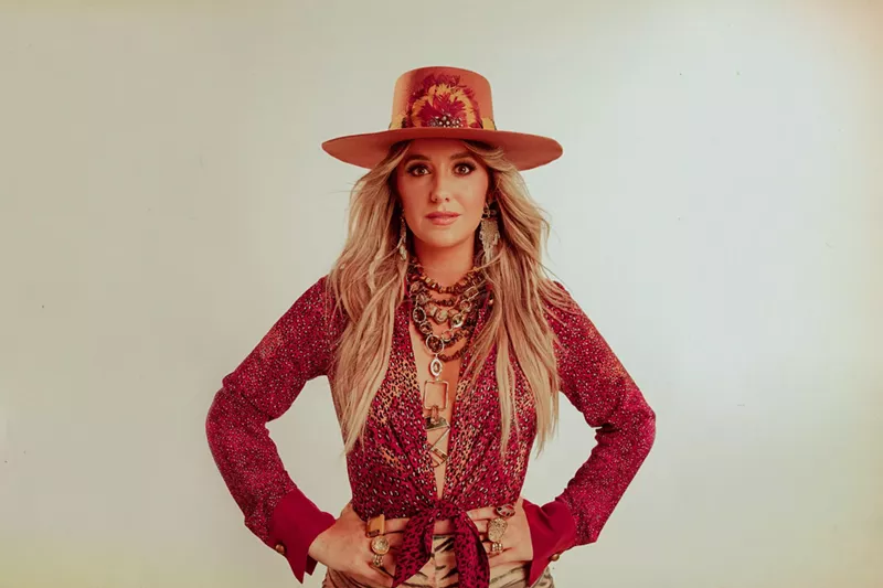 Image: Country music singer Lainey Wilson