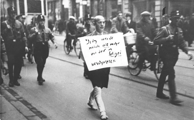 Image: "Lawyers Without Rights" is on display at the Jewish Museum of Florida.