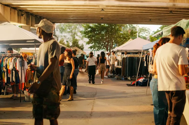 Image: People browsing at OurMaket at Lot 11 Skatepark in Miami