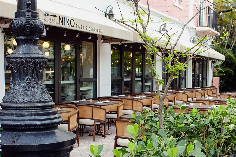 Little Niko Pizza & Gelateria has opened on Española Way in South Beach serving Sicilian-style pizzas, gelato, and wine in Miami with outdoor seating.