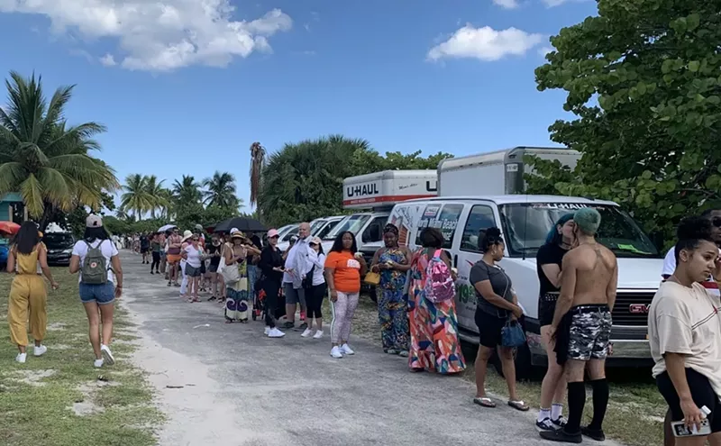 Image: Long Lines and Demands for Refunds Plague Vegan Block Party UPDATED
