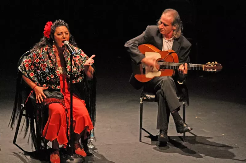 Image: Singer-dancer Macarena de Jerez performs with Siempre Flamenco's Paco Fonta in a previous Cante production.