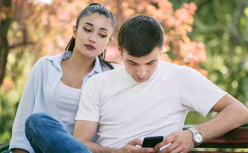 Image: Miami Tops List of American Hotbeds for Winter Scandals and Affairs