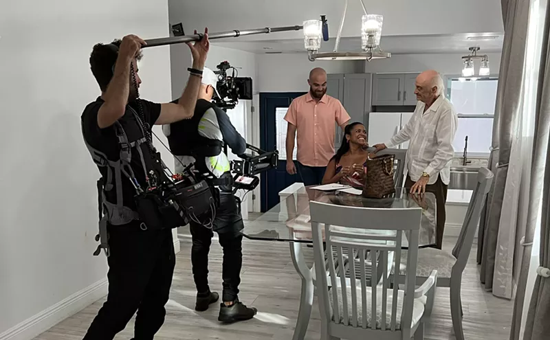 Image: Minivela, Backed by Carlos Ponce, Courts Young Latinos With Short-Form Telenovelas
