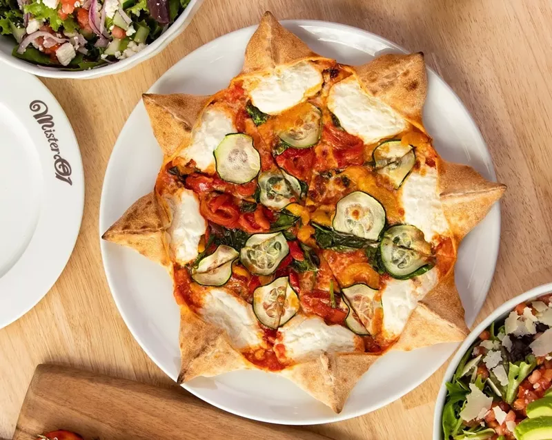 Image: star shaped pizza