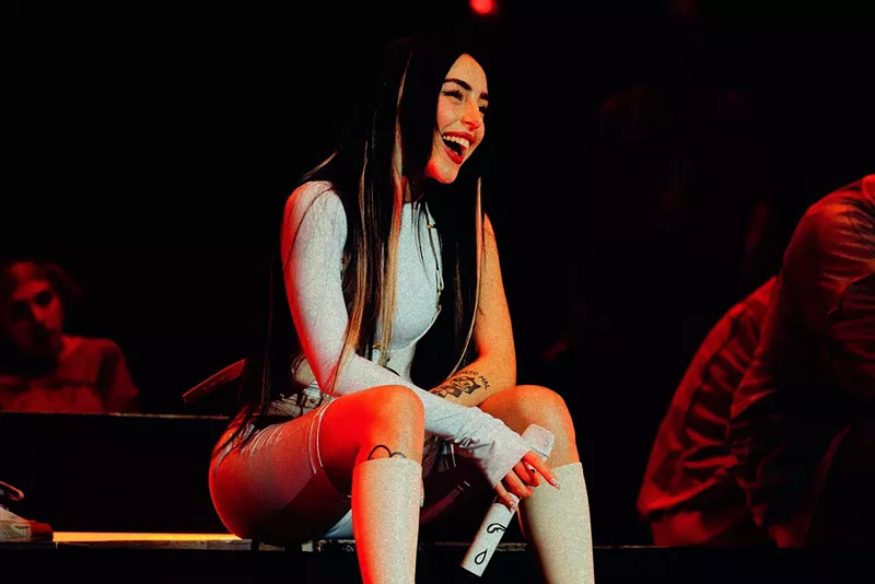 Image: Nicki Nicole performing on stage