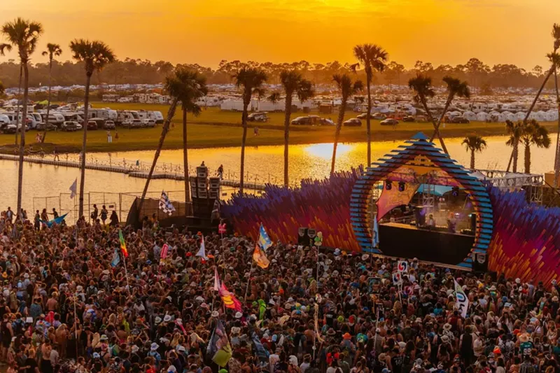 Image: Aerial shot of the crowd at the Okeechobee Music & Arts Festival