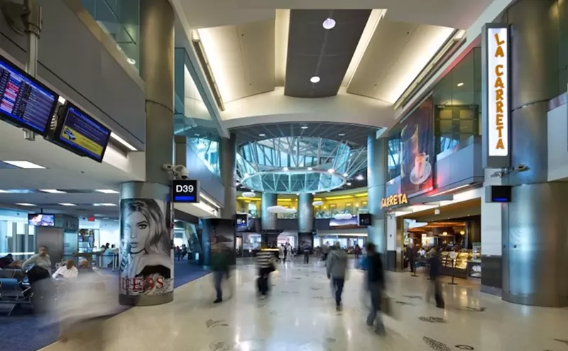 Image: Congressmembers Plan Probe Into Cuban Officials' Visit to Miami Airport