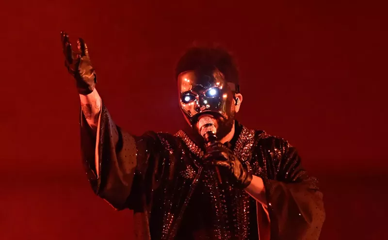Image: Review: The Weeknd Delivers a Theatrical Show for Miami Fans