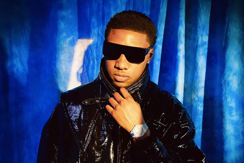 Image: rob49 poses in a black top and sunglasses