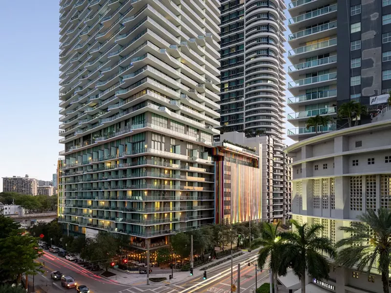 Image: The exterior high-rise of Dua Miami