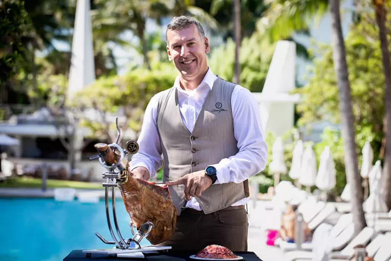 Image: Cinco Jotas master carver Luis Osa will be in Miami demonstrating his craft during the company's GastroTour.