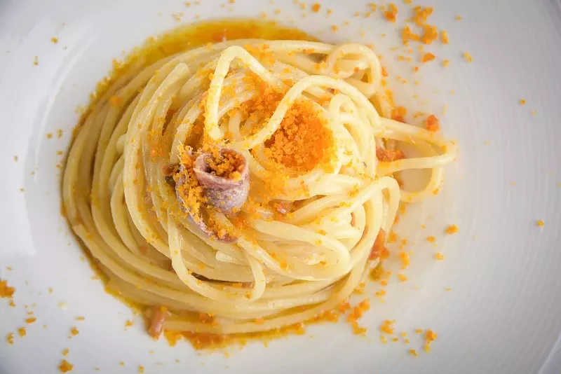 Image: Linguine con bottarga di sardinia e acciughe at Zucca.