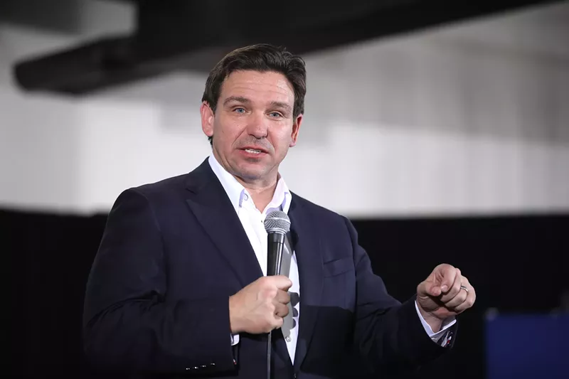 Image: Photo of Ron DeSantis (briefly) on the campaign trail in 2024.