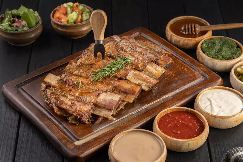 Image: Meats and sauces