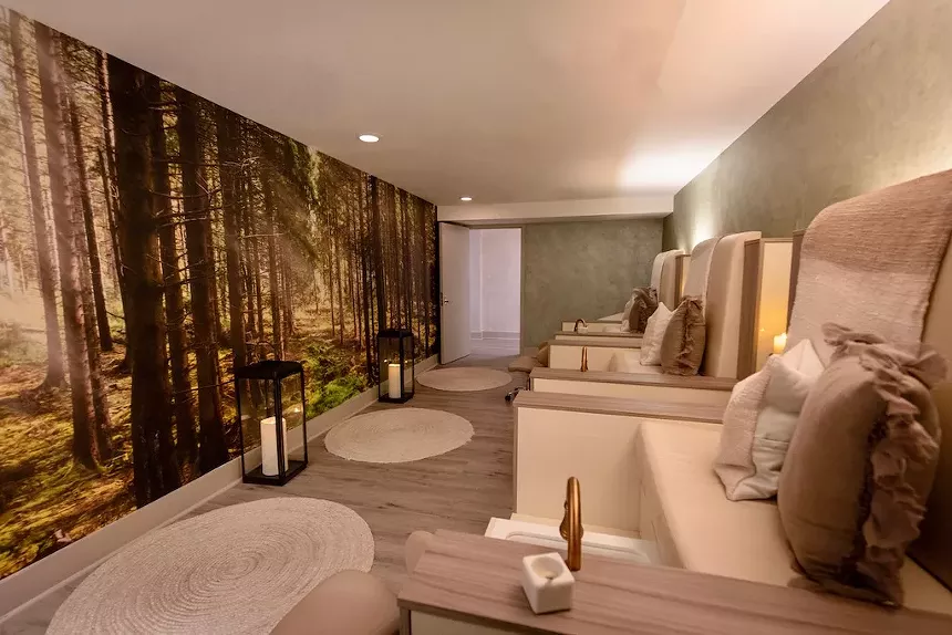 Leaf Spa Relaxation Room - LEAF SPA