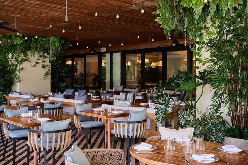 Al fresco dining at Zaytinya Mediterranean restaurant