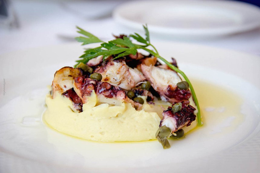 Mashed potatoes with octopus