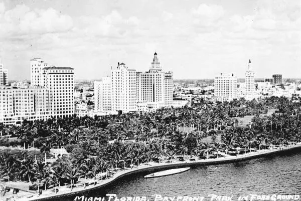 black and white aerial view of Bayfront Park and downtown Miami