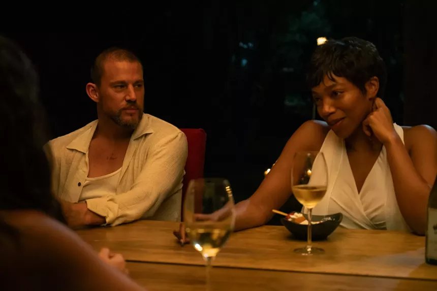 Still of Channing Tatum and Naomi Ackie in Blink Twice