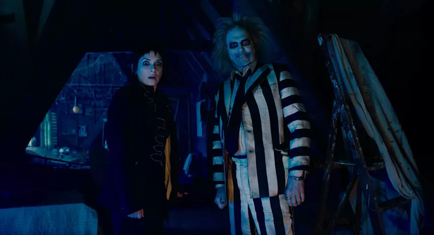 Still of Winona Ryder and Michael Keaton in Beetlejuice Beetlejuice