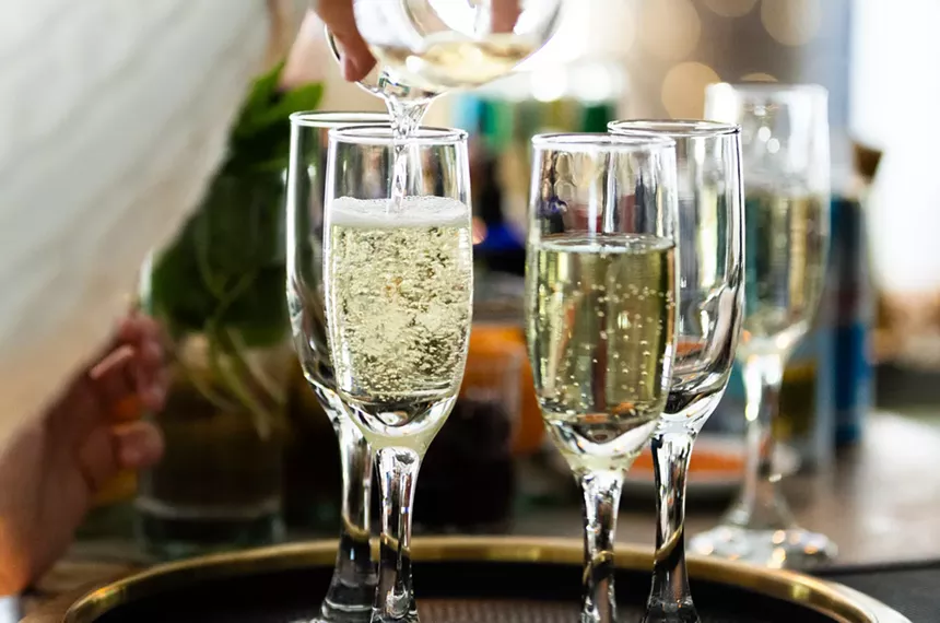 champagne glasses