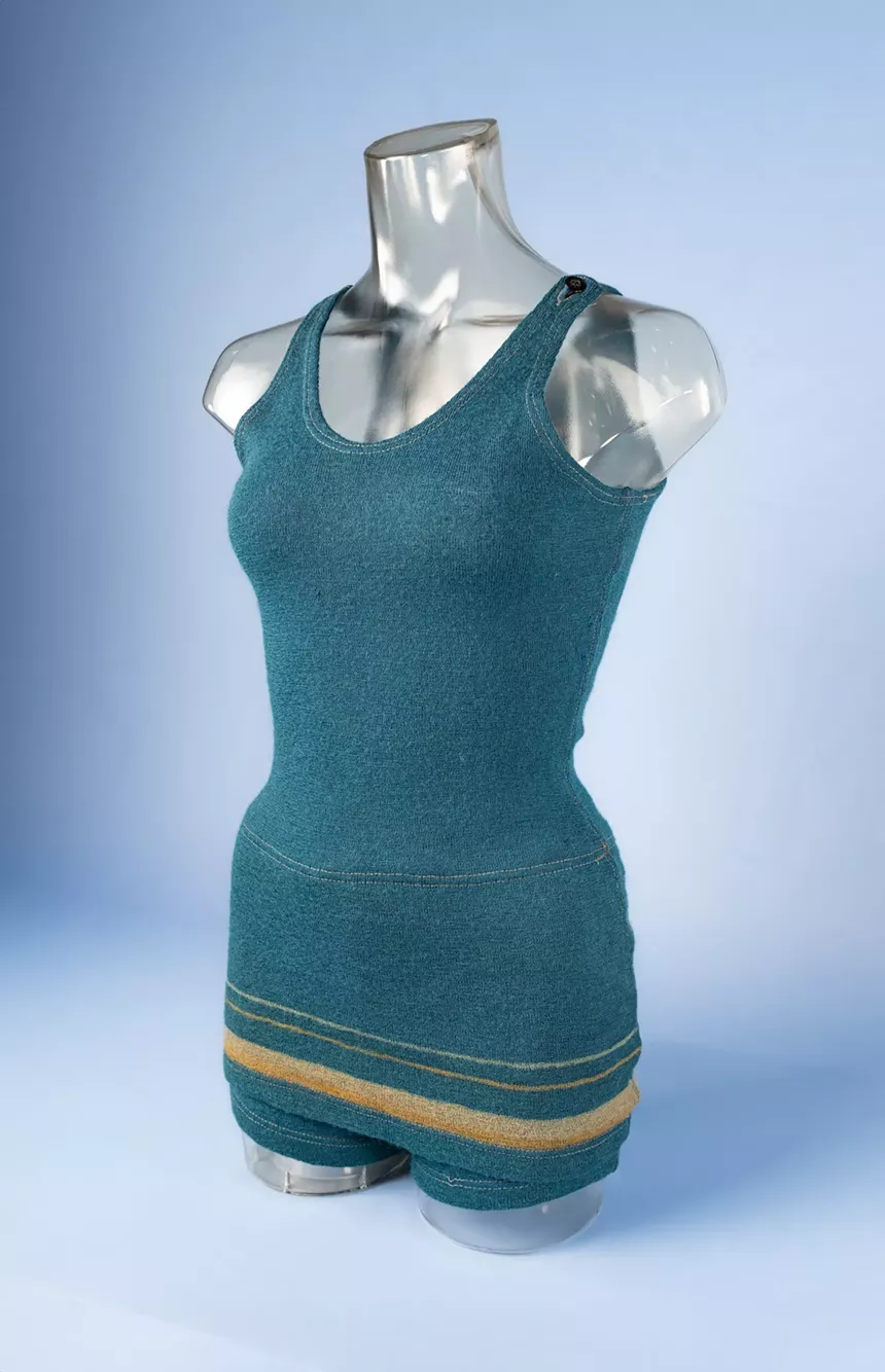 Blue swimsuit from the 1920s on a mannequin