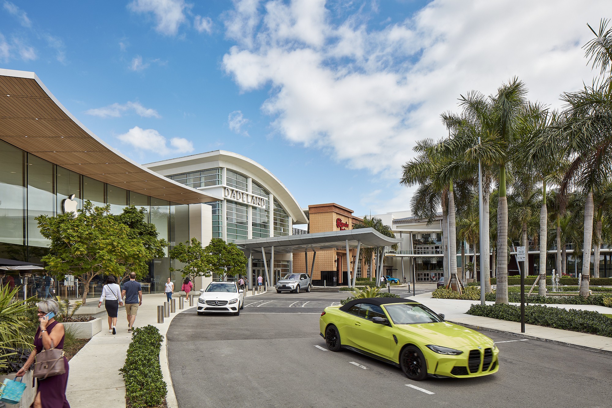 The 10 Best Shopping Malls in Miami 2023