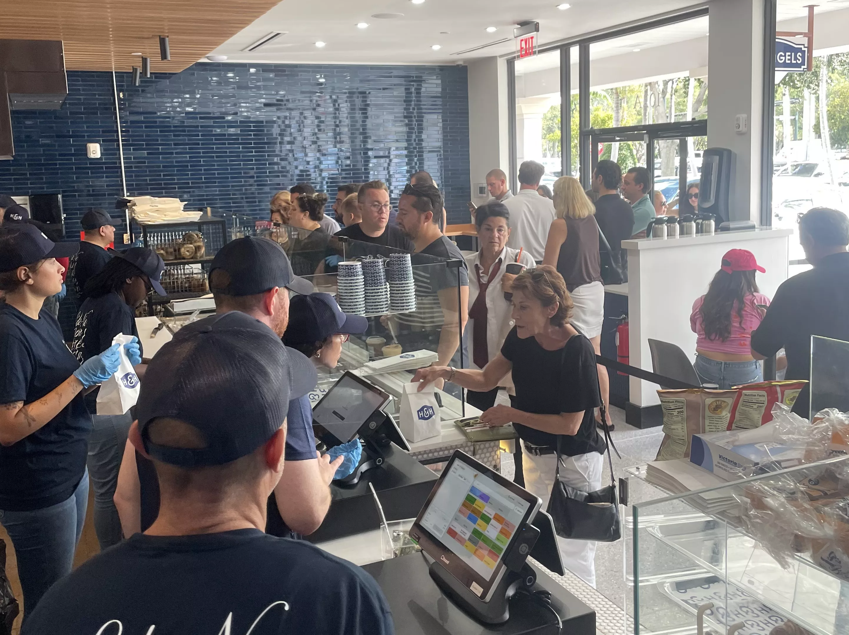 Boca Raton H&H Bagels Opens, Causes Frenzy With Lines Out The Door