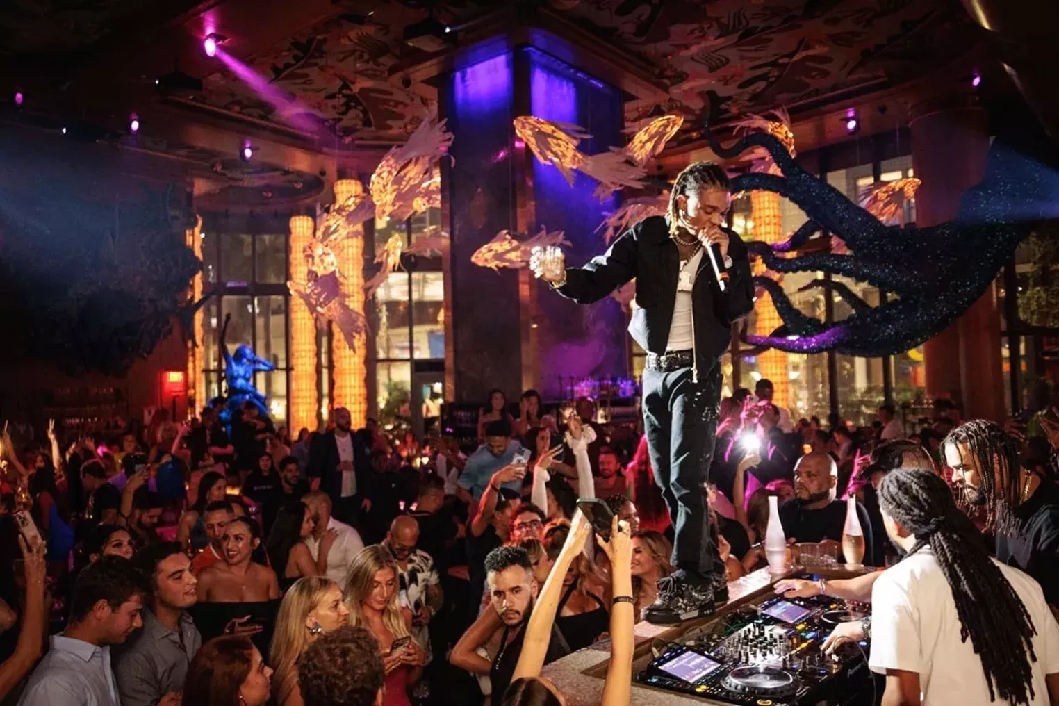 Miami Nightlife Photos: T.I., Karolína Kurková, Swae Lee - Vimarsana News
