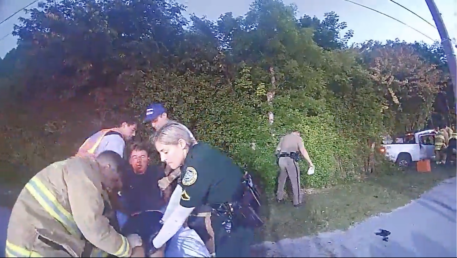 Video Florida Officer Repeatedly Tases Confused Teen Crash Victim Miami New Times 