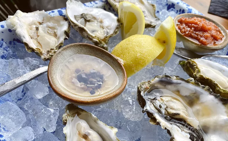 Image: Your Next Raw Oyster Could Be Your Last. Here's How to Gamble Responsibly.